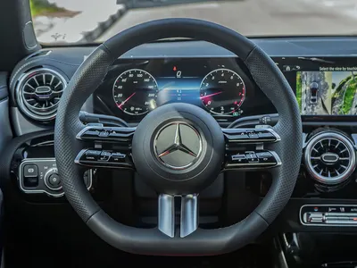 2025 Mercedes-Benz CLA 200 AMG