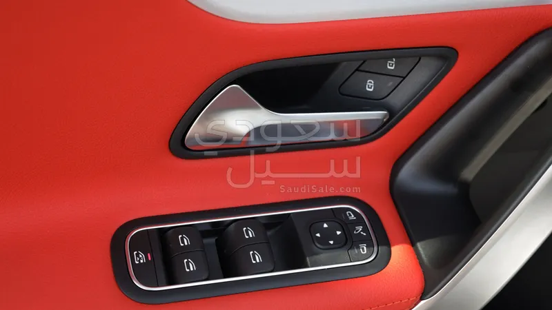 2025 Mercedes-Benz CLA 200 AMG