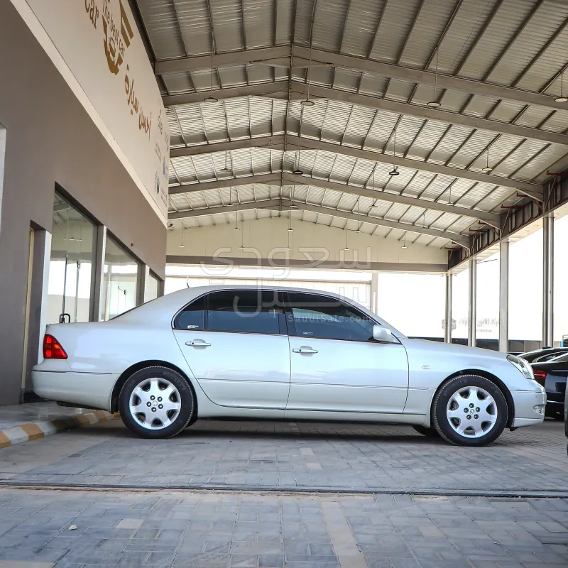 2002 Lexus LS 430