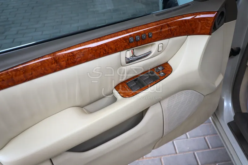 2002 Lexus LS 430