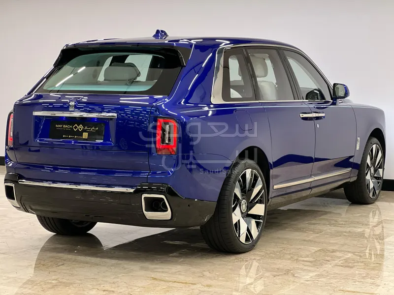 2025 Rolls-Royce Cullinan Silver Badge