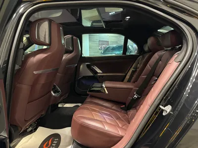 2023 BMW 7 Series 730i