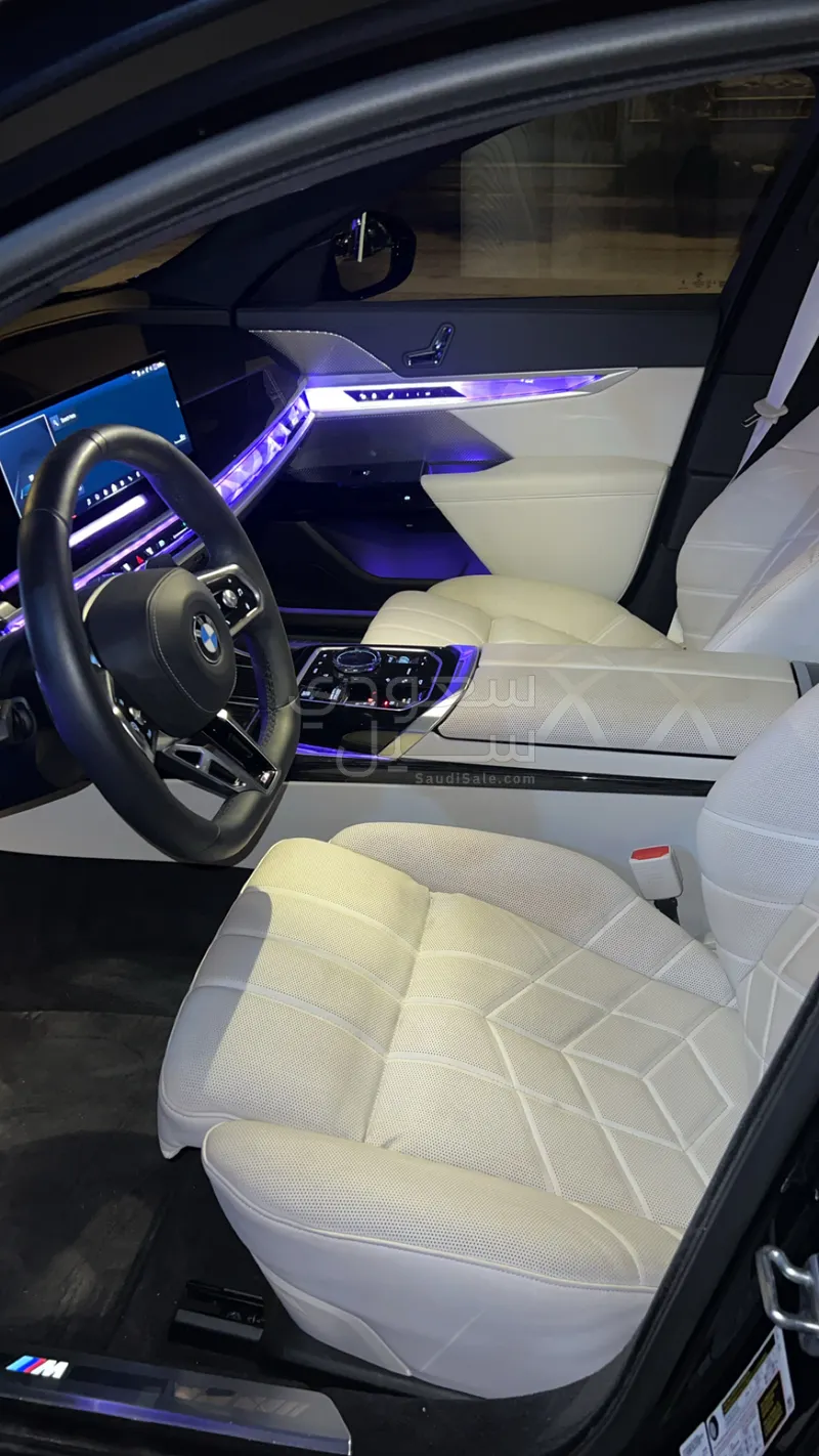 2024 BMW 7 Series 740i