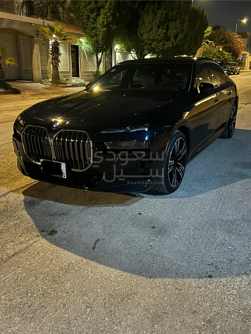 2024 BMW 7 Series 740i