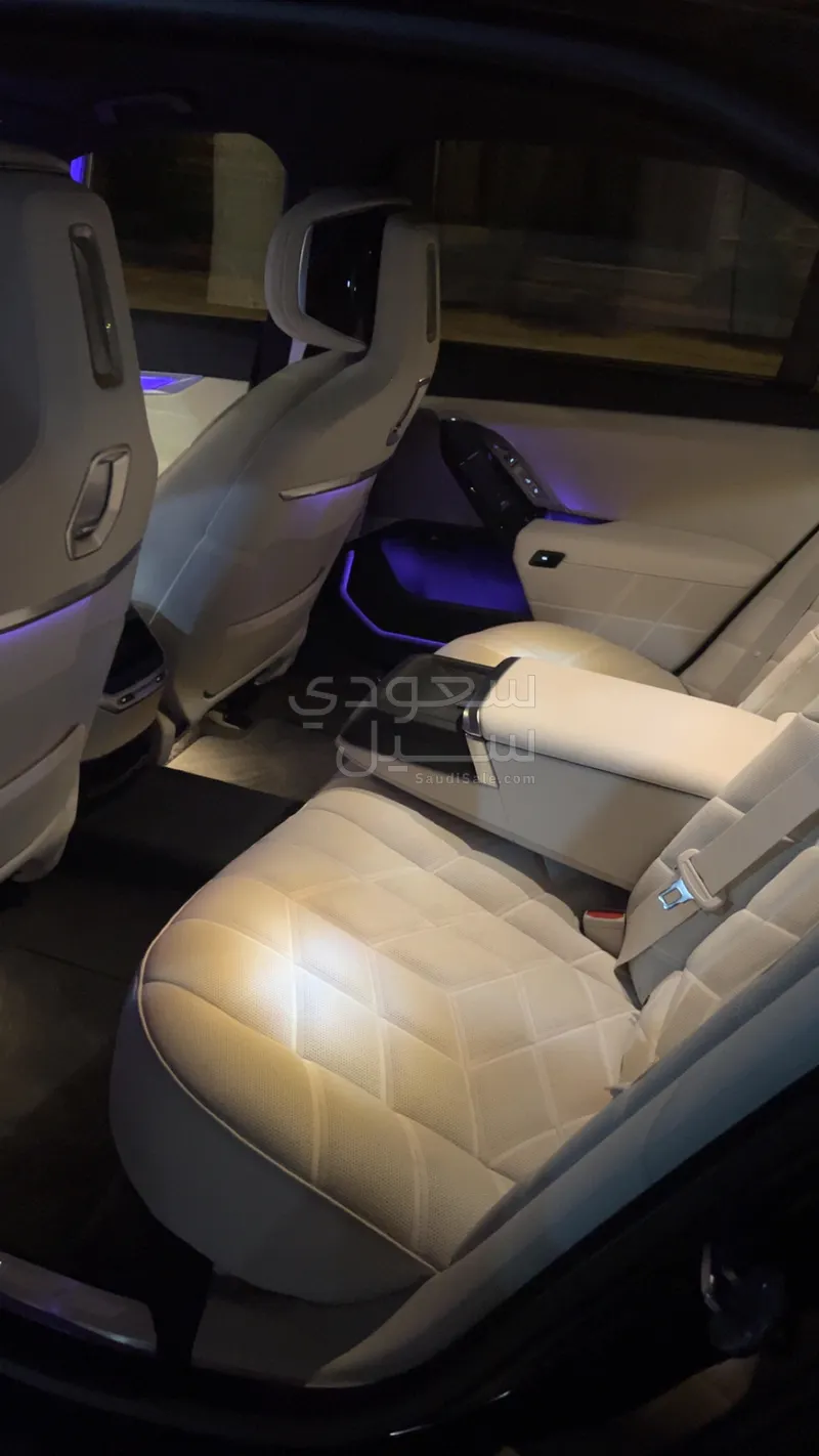 2024 BMW 7 Series 740i
