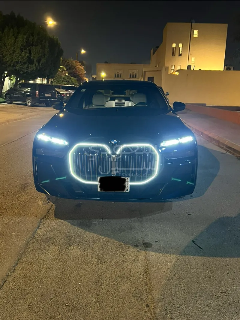 2024 BMW 7 Series 740i