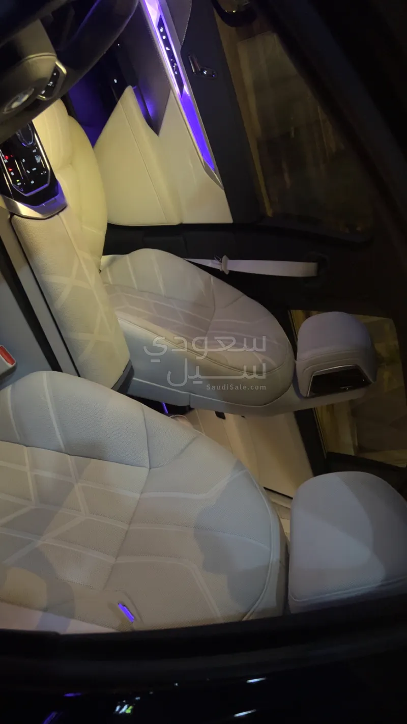 2024 BMW 7 Series 740i