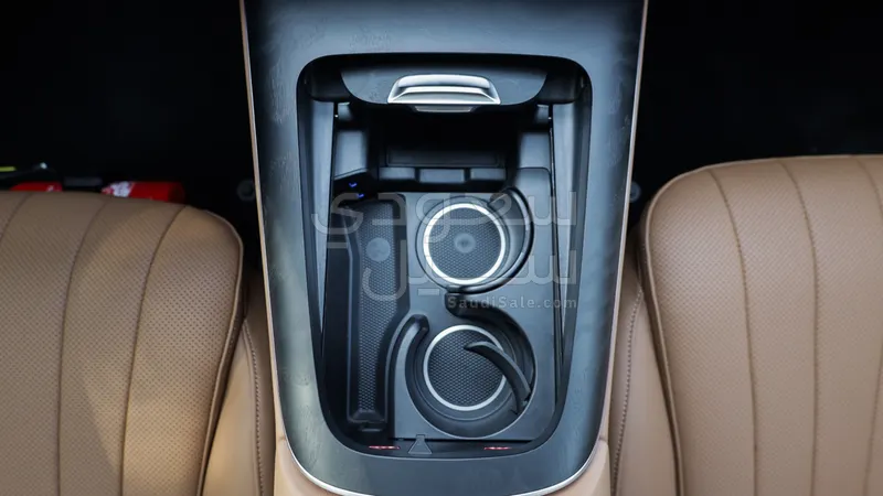 2025 Mercedes-Benz E 200 AMG