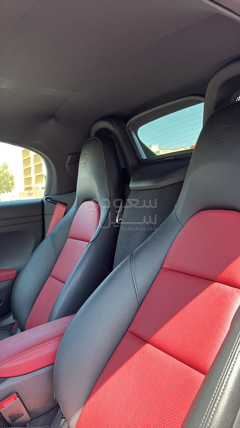 2024 بورش 718 بوكستر