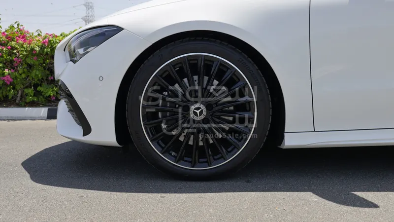 2025 Mercedes-Benz CLA 200 AMG