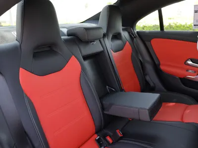 2025 Mercedes-Benz CLA 200 AMG