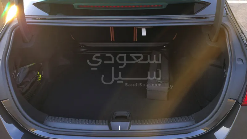 2025 Mercedes-Benz E 200 AMG