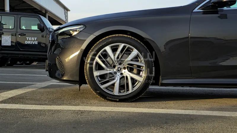 2025 Mercedes-Benz E 200 AMG
