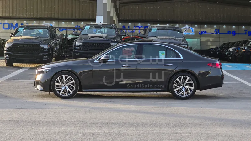 2025 Mercedes-Benz E 200 AMG
