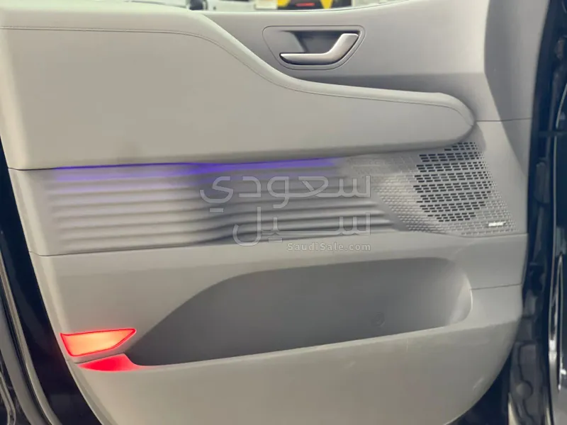 2025 هيونداي ستاريا