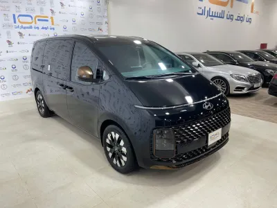 2025 هيونداي ستاريا