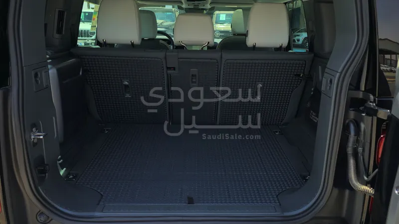 2025 Land Rover Defender 110