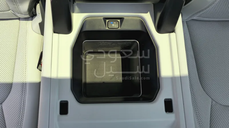 2025 Land Rover Defender 110