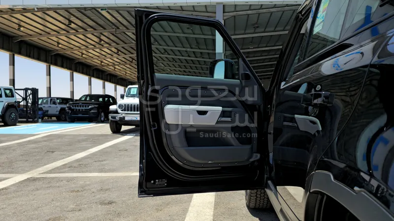 2025 Land Rover Defender 110
