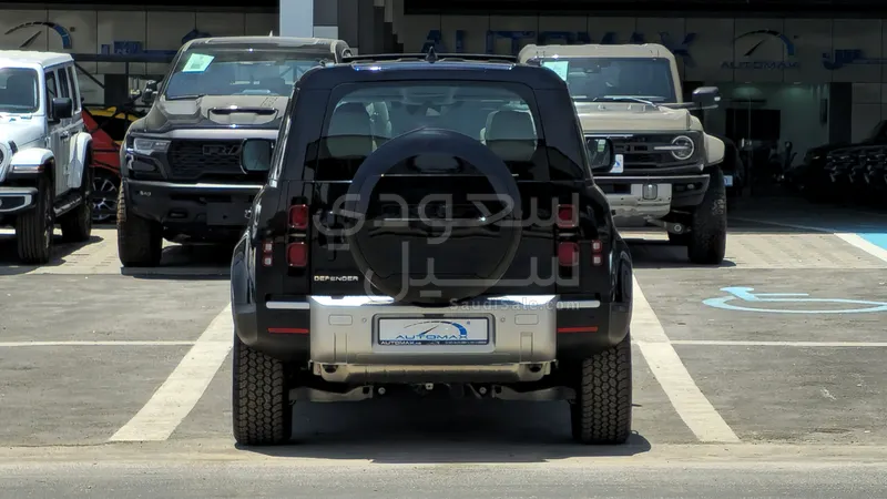 2025 Land Rover Defender 110