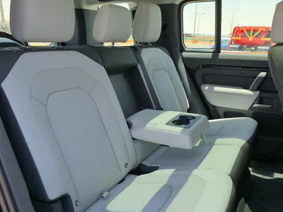 2025 Land Rover Defender 110