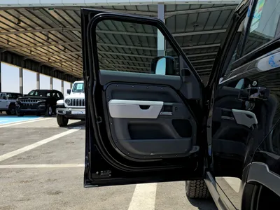 2025 Land Rover Defender 110