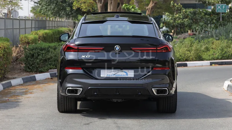 2025 BMW X Series 6 40i