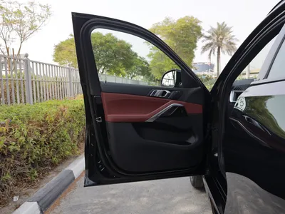 2025 BMW X Series 6 40i