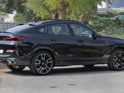2025 BMW X Series 6 40i