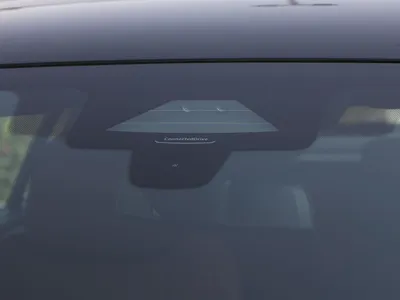 2025 BMW X Series 6 40i