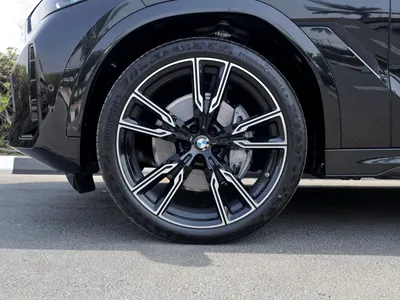 2025 BMW X Series 6 40i