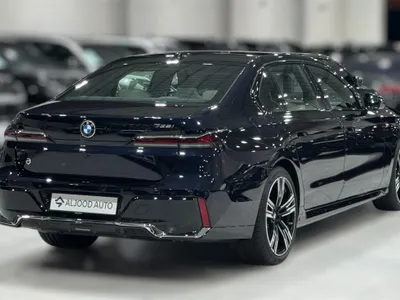 2026 بي ام دبليو الفئة السابعة 735أي