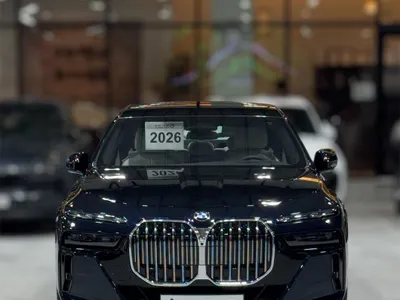2026 بي ام دبليو الفئة السابعة 735أي