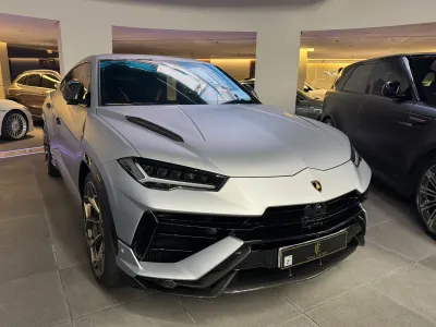 2023 Lamborghini URUS Performante