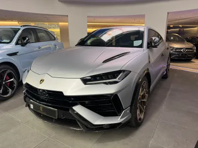 2023 Lamborghini URUS Performante