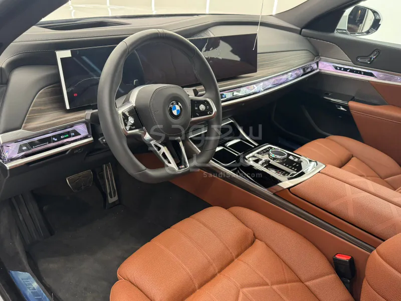 2025 BMW 7 Series 735Li