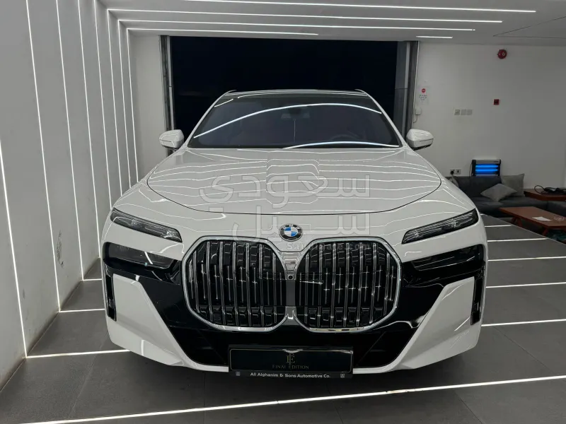2025 BMW 7 Series 735Li