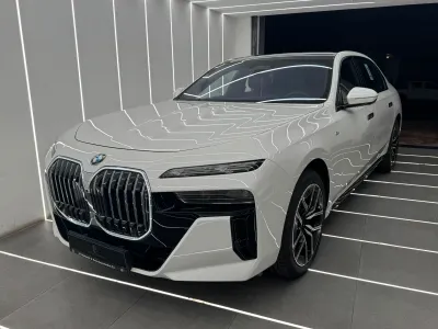 2025 BMW 7 Series 735Li
