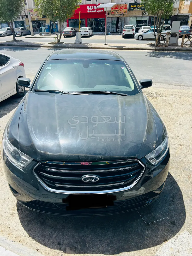 2018 Ford Taurus Limited