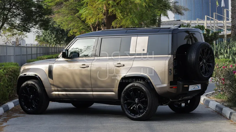 2025 Land Rover Defender Octa