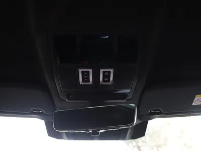 2025 Land Rover Defender Octa