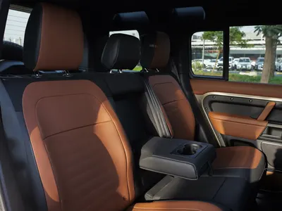 2025 Land Rover Defender Octa