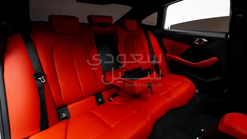 2024 بي ام دبليو الفئة الثانية 218 أي