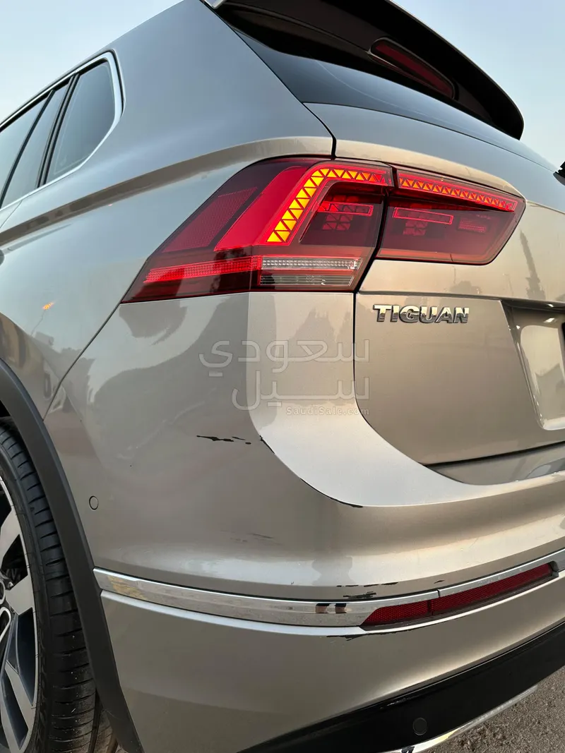 2020 Volkswagen TIGUAN R-Line