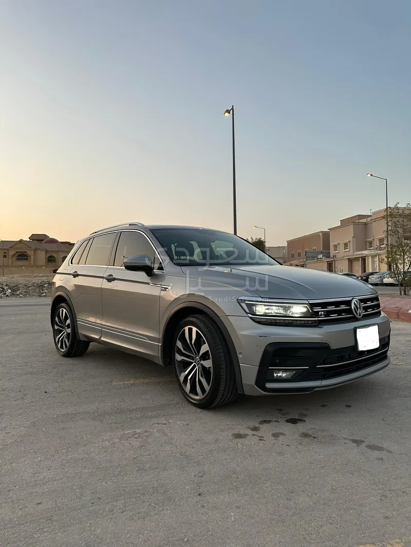 2020 Volkswagen TIGUAN R-Line