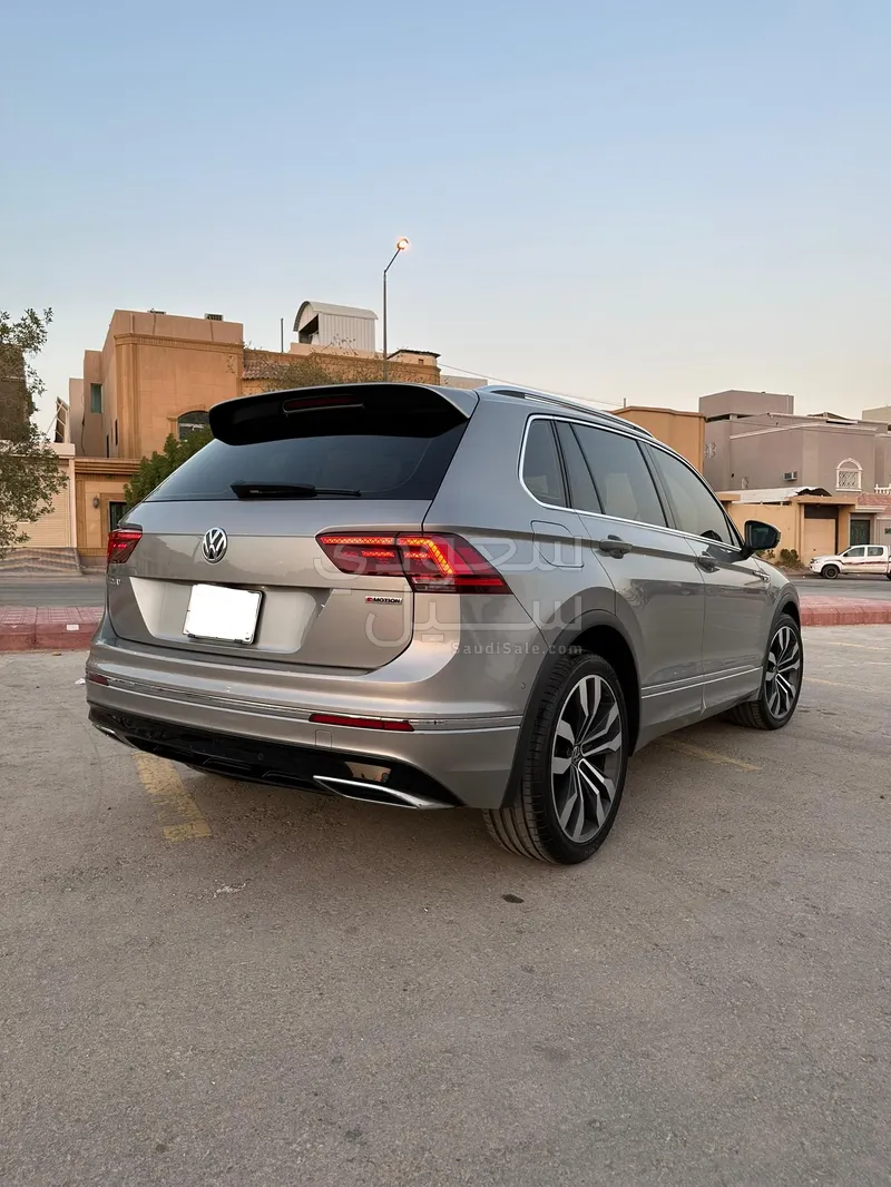 2020 Volkswagen TIGUAN R-Line