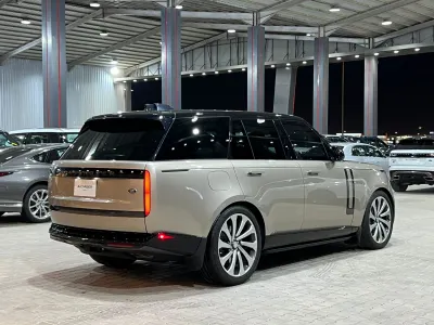 2023 Land Rover Range Rover Vogue SE