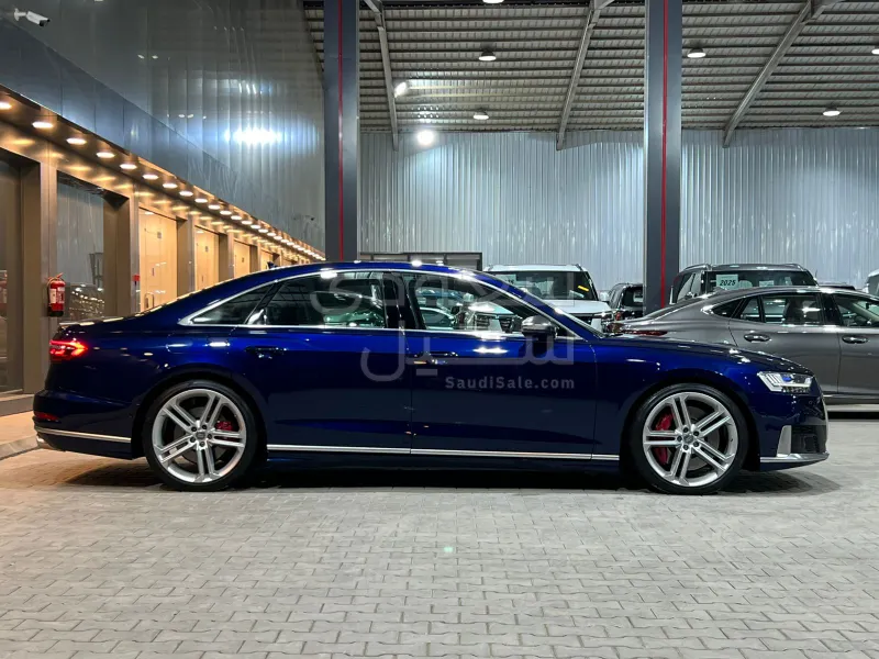 2020 Audi S8