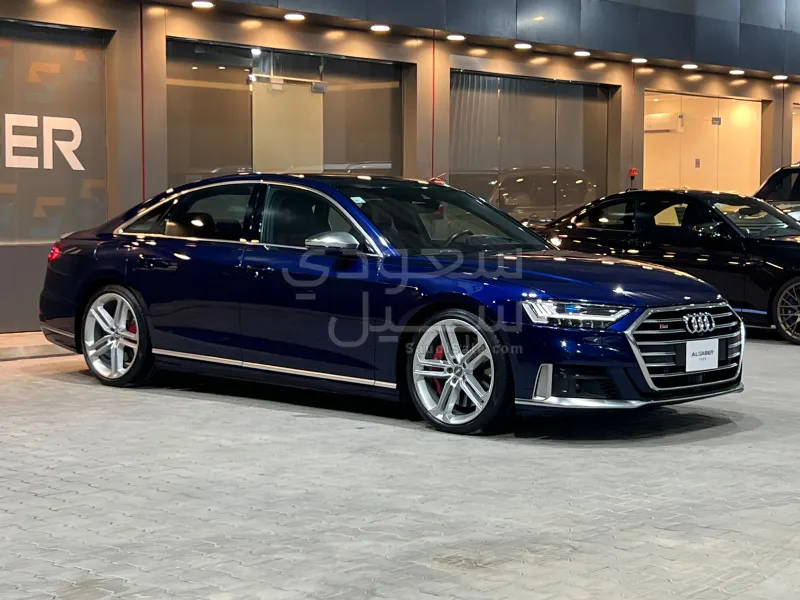 2020 Audi S8