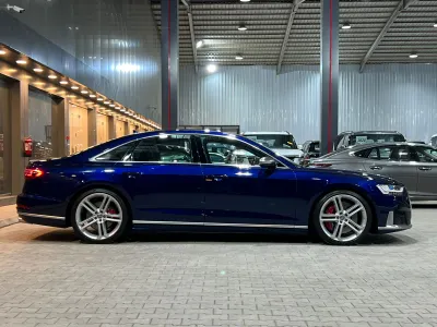 2020 Audi S8